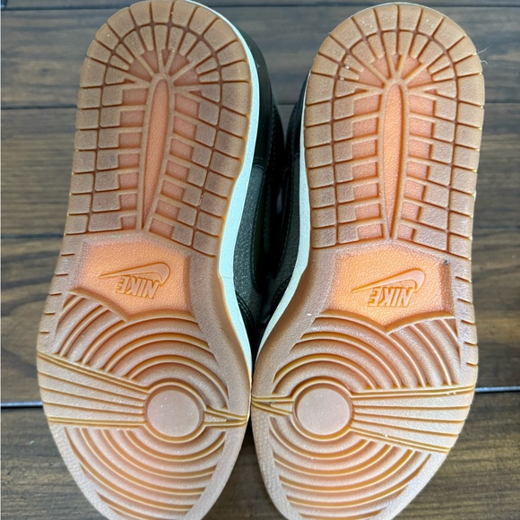 Nike Green Lace Up Boots - Picture 7 of 7